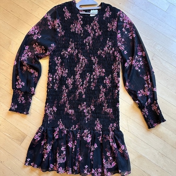 Misa Roisin Smocked Dress Berry Floral Med. CB2103 - Picture 4 of 12